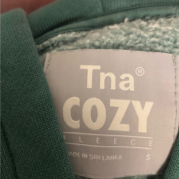 TNA cozy fleece sweatshort set - Picture 2 of 4